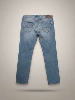 Lucky Brand Classic Wash Jeans – Timeless Fit-Size 38×32 EUC $110 Retail